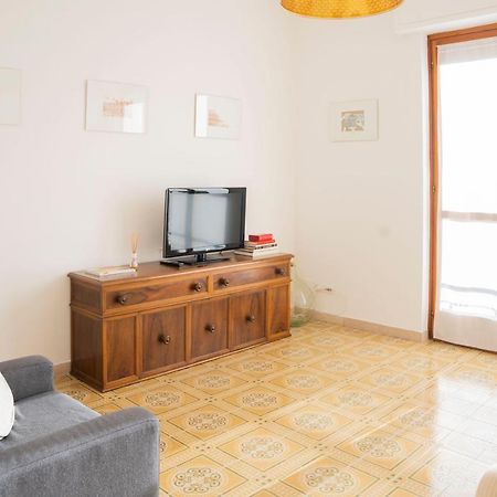 Apartamento 093 - Casa Panorama, Vista Mare E Vista Portofino, 500 Metri Centro Di Chiavari, Posto Auto Gratis Incluso Exterior foto