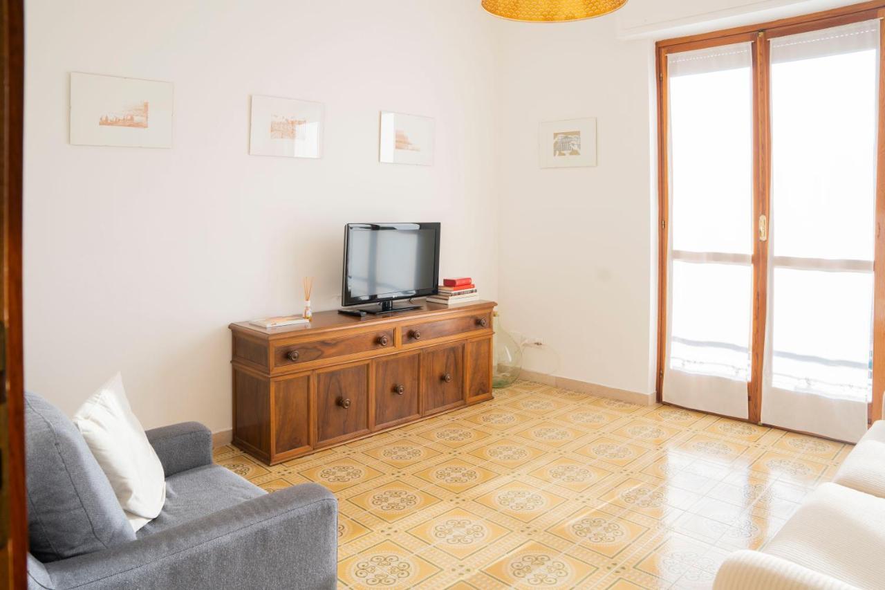 Apartamento 093 - Casa Panorama, Vista Mare E Vista Portofino, 500 Metri Centro Di Chiavari, Posto Auto Gratis Incluso Exterior foto