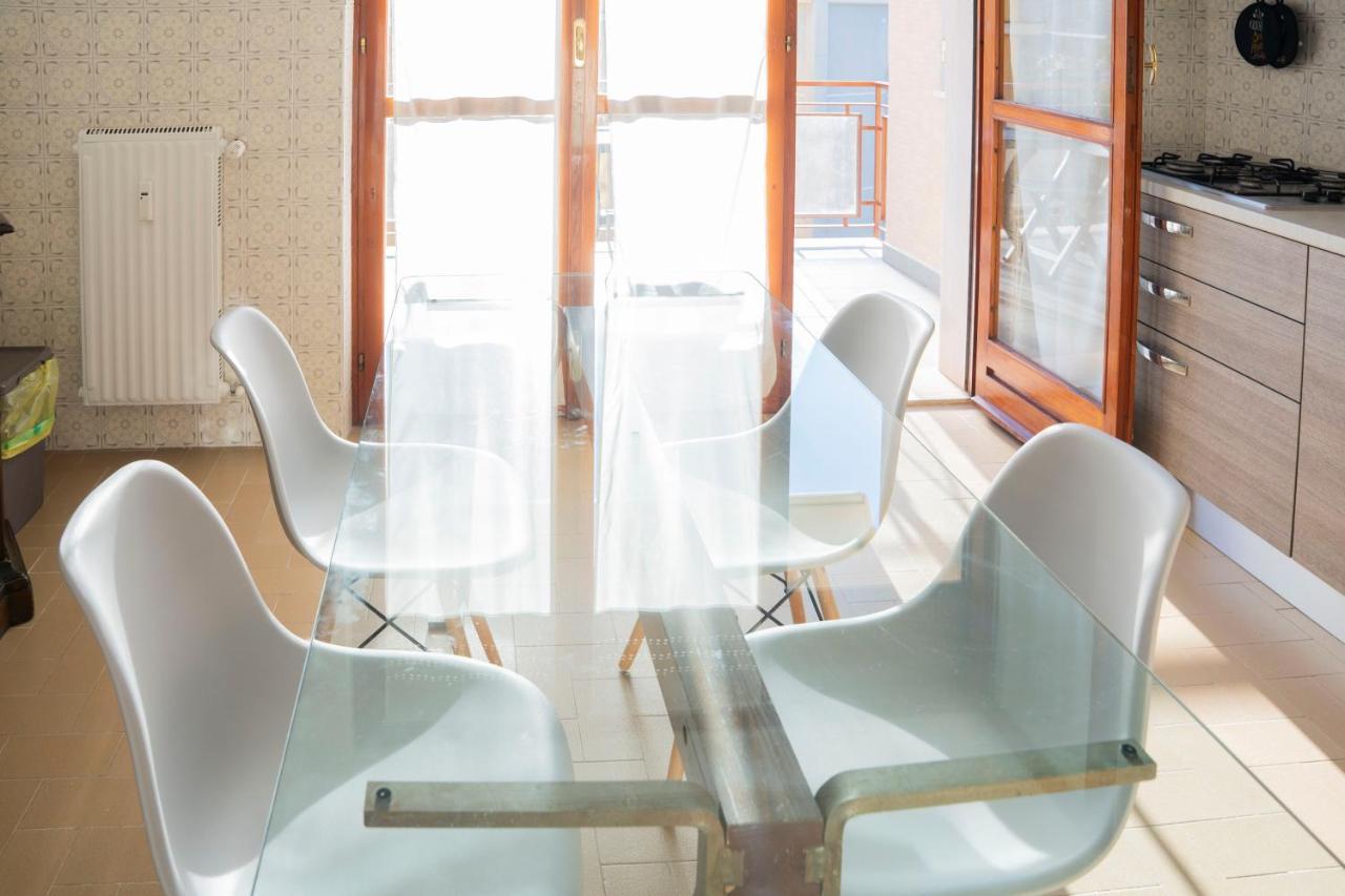 Apartamento 093 - Casa Panorama, Vista Mare E Vista Portofino, 500 Metri Centro Di Chiavari, Posto Auto Gratis Incluso Exterior foto