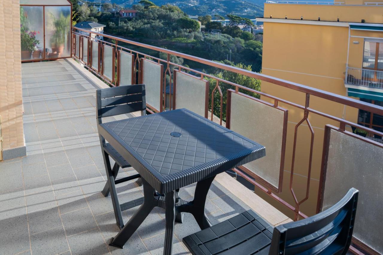 Apartamento 093 - Casa Panorama, Vista Mare E Vista Portofino, 500 Metri Centro Di Chiavari, Posto Auto Gratis Incluso Exterior foto
