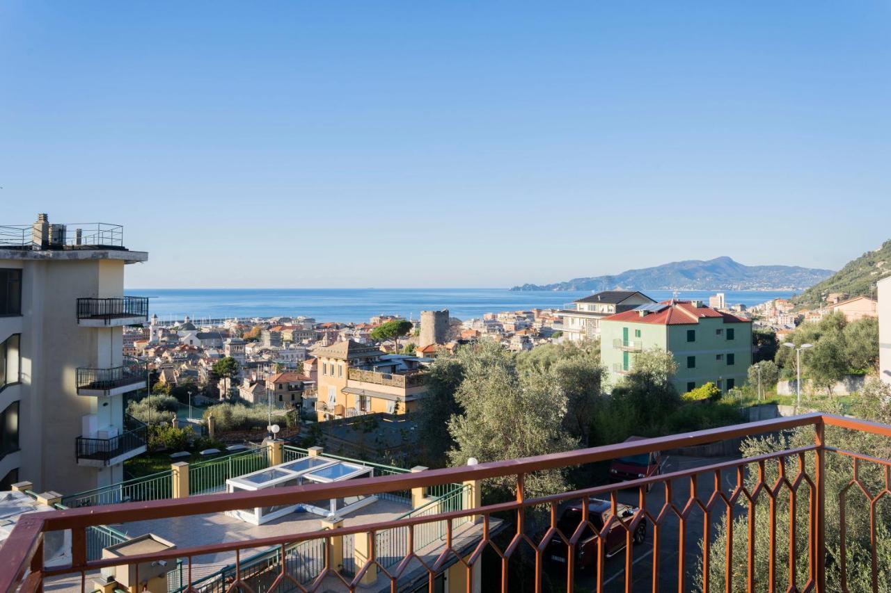 Apartamento 093 - Casa Panorama, Vista Mare E Vista Portofino, 500 Metri Centro Di Chiavari, Posto Auto Gratis Incluso Exterior foto