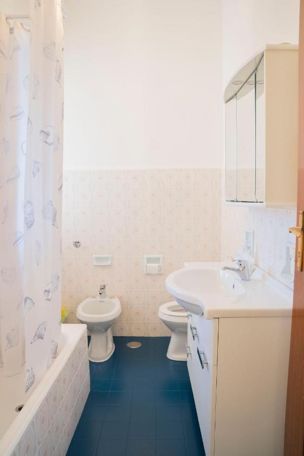 Apartamento 093 - Casa Panorama, Vista Mare E Vista Portofino, 500 Metri Centro Di Chiavari, Posto Auto Gratis Incluso Exterior foto