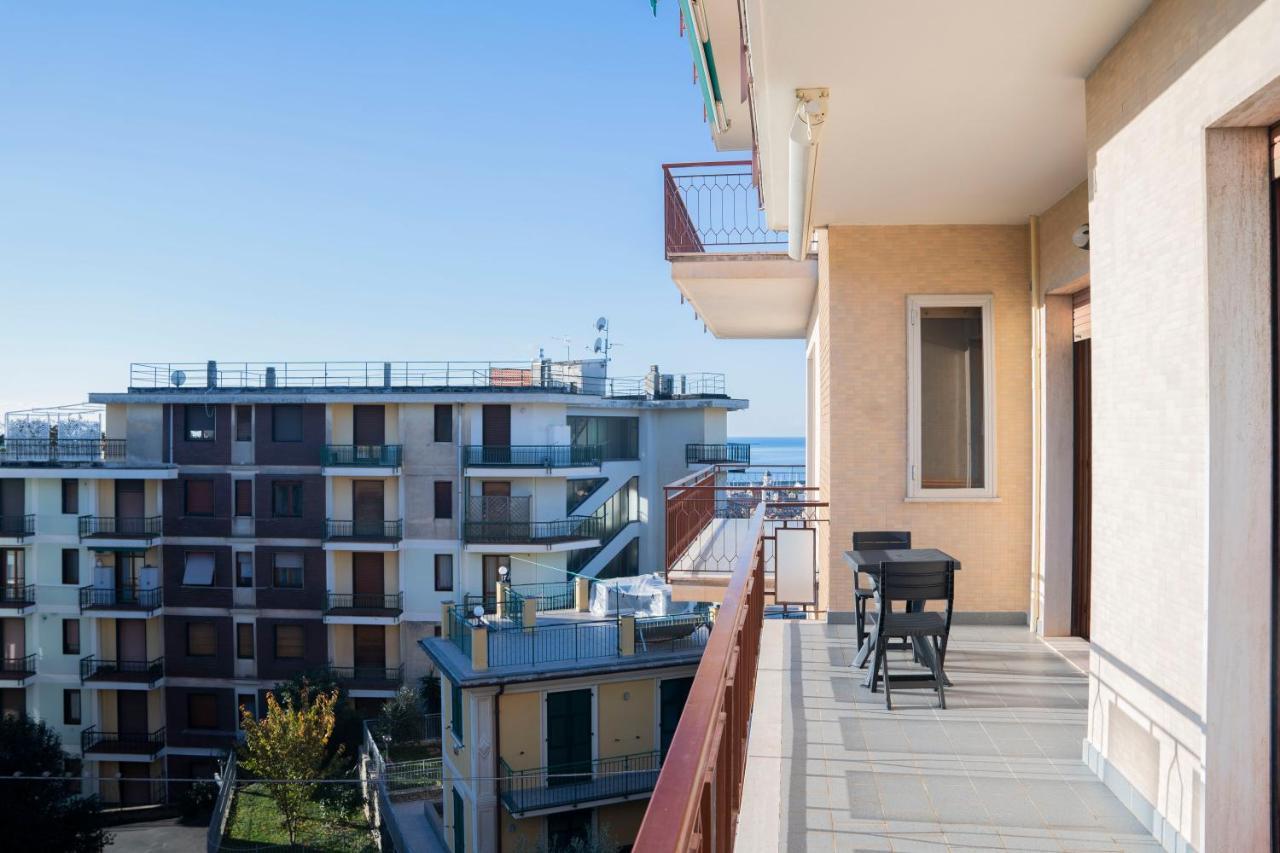 Apartamento 093 - Casa Panorama, Vista Mare E Vista Portofino, 500 Metri Centro Di Chiavari, Posto Auto Gratis Incluso Exterior foto